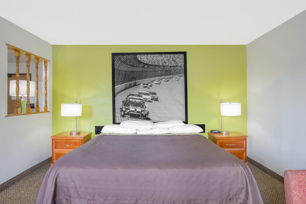 Super 8 By Wyndham South Boston Va Motel Quarto foto
